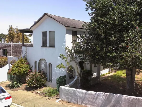 139 7th St, Pacific Grove, CA 93950