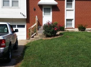 1303 SW Westminister Rd, Blue Springs, MO 64014