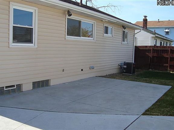 4th image of 15864 Bowfin Blvd