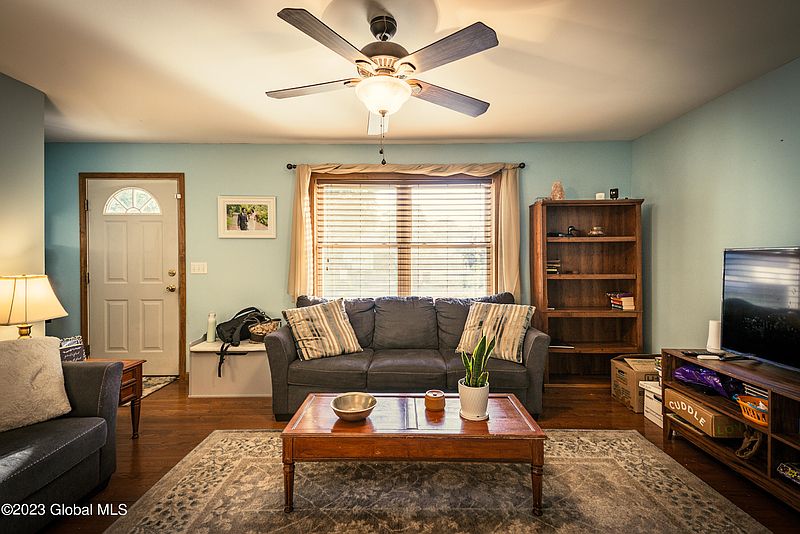 4th image of 238 South Street