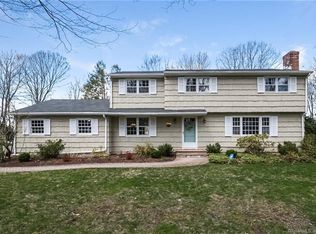 142 Walnut Grove Rd, Ridgefield, CT 06877