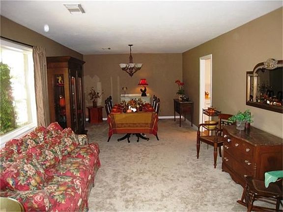 3rd image of 308 Lakeshore Dr