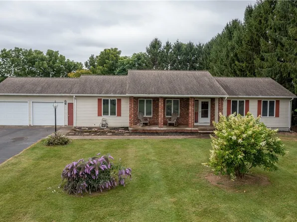 8342 Dunn Rd, Lyons, NY 14489