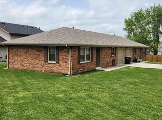 2985 W Roxbury St APT A, Springfield, MO 65807