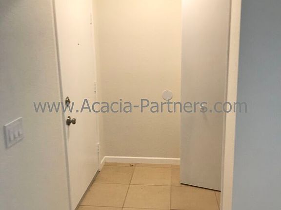 3rd image of 3329 E Blacklidge Dr