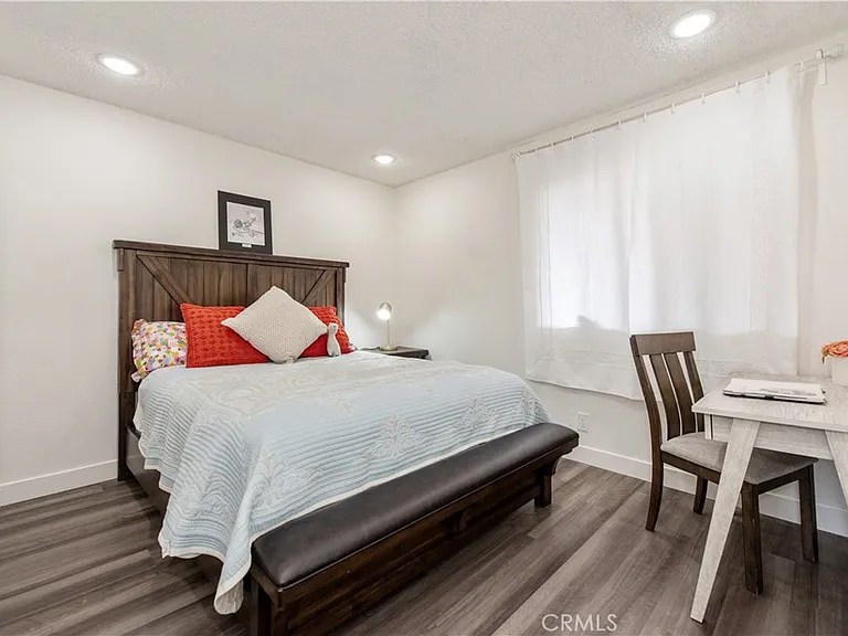 450 E 4th St #416 — Photo 8