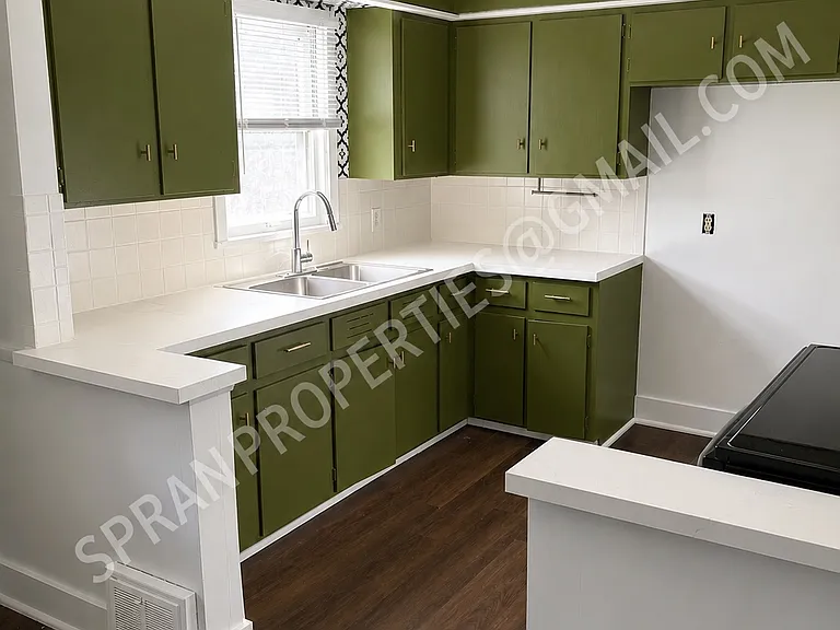 2845 11th St — Photo 3