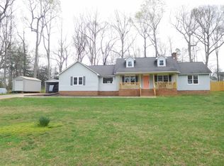 154 Whispering Pines Rd, Gaffney, SC 29341