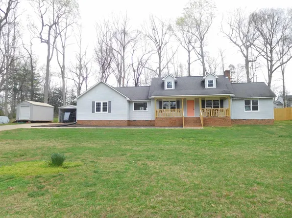 154 Whispering Pines Rd, Gaffney, SC 29341
