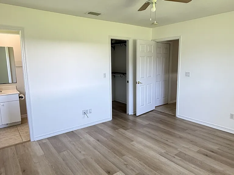 414 SE 13th St — Photo 18