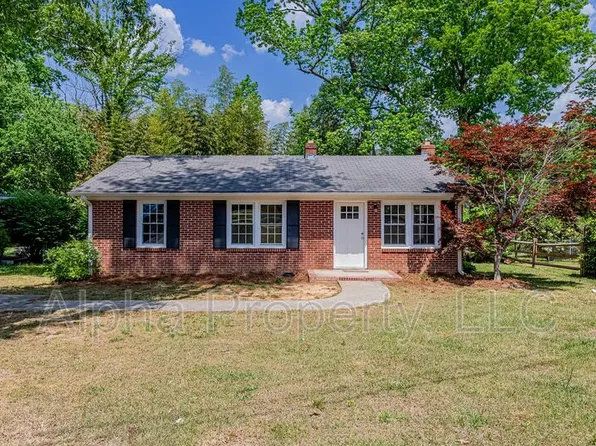 7 Pembroke Ln, Taylors, SC 29687