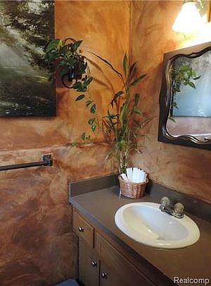 5th image of 25367 Stonycroft Dr