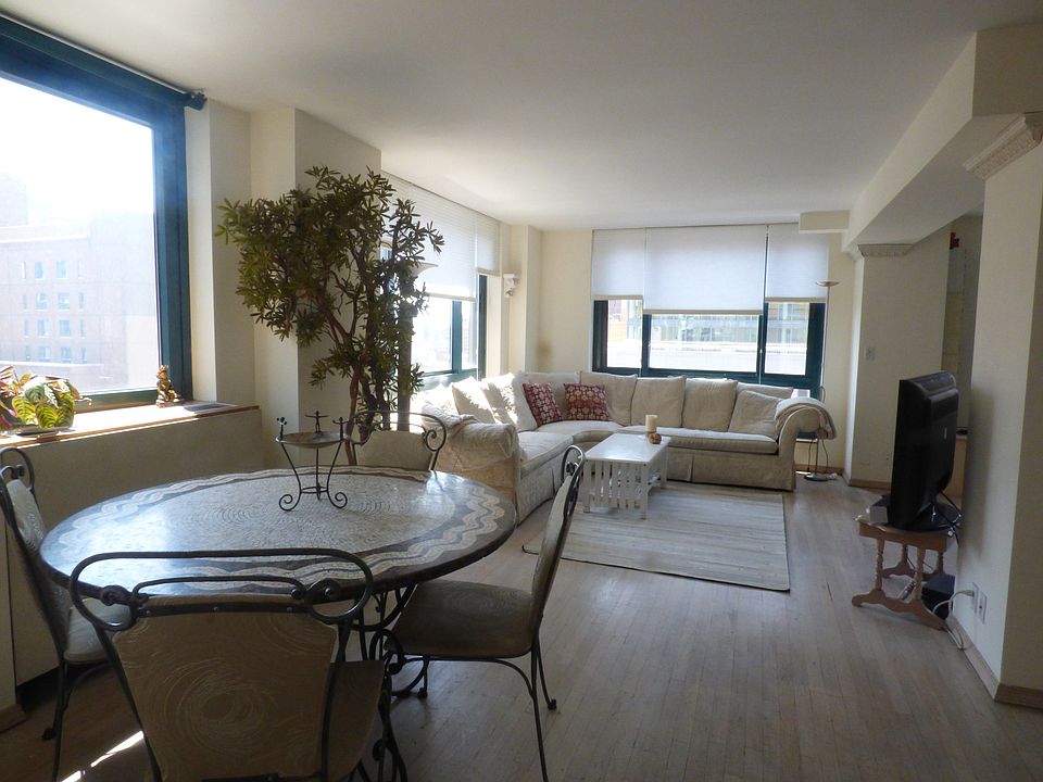 1st image of 1 Irving Pl APT V14b