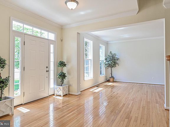 5th image of 8438 Mineral Springs Dr