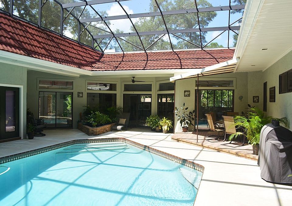 2nd image of 8421 Murray Ct