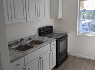 1812 Colonnade Rd, Cleveland, OH 44112