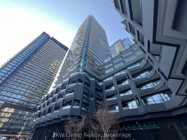 110 Broadway Ave #1601, Toronto, ON M4P 1V7