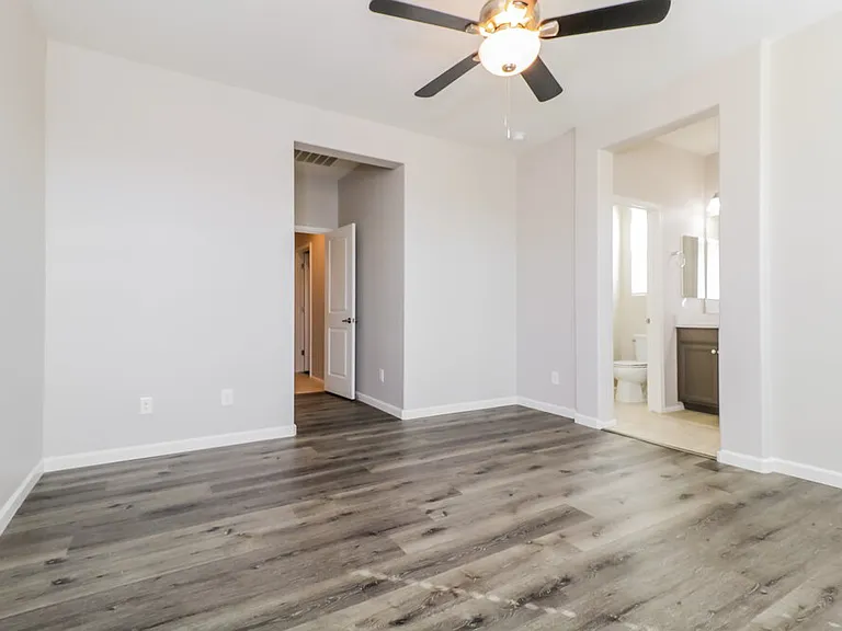10425 W Pima St — Photo 10