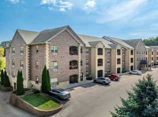 Stratford Place Luxury Apartments, Baraboo, WI 53913