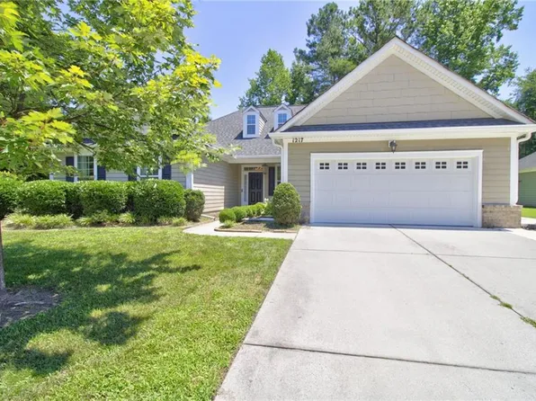 1217 Willow Lakes Ct, Chesapeake, VA 23321