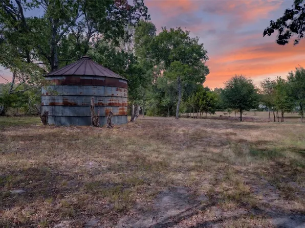 1015 Oak Trl, Quinlan, TX 75474