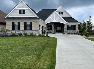 5969 Trotters Way, Hamilton, OH 45011