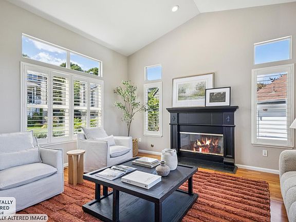2nd image of 4 Meadow Ridge Drive