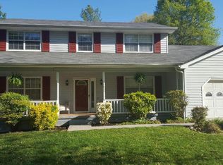 11404 Hickory Springs Dr, Knoxville, TN 37932