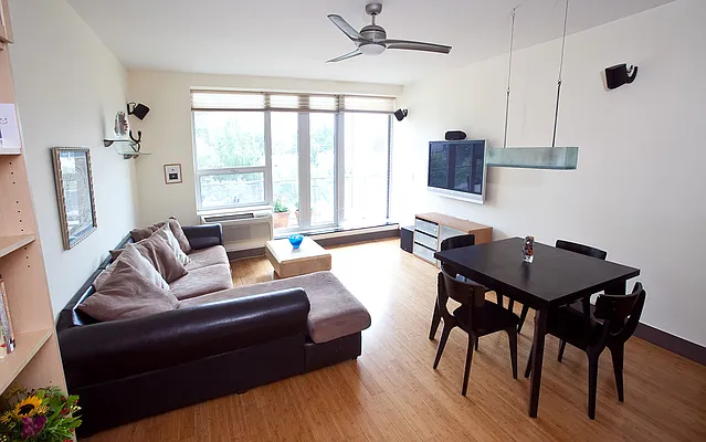 Sold by Luminous Realty | media 11