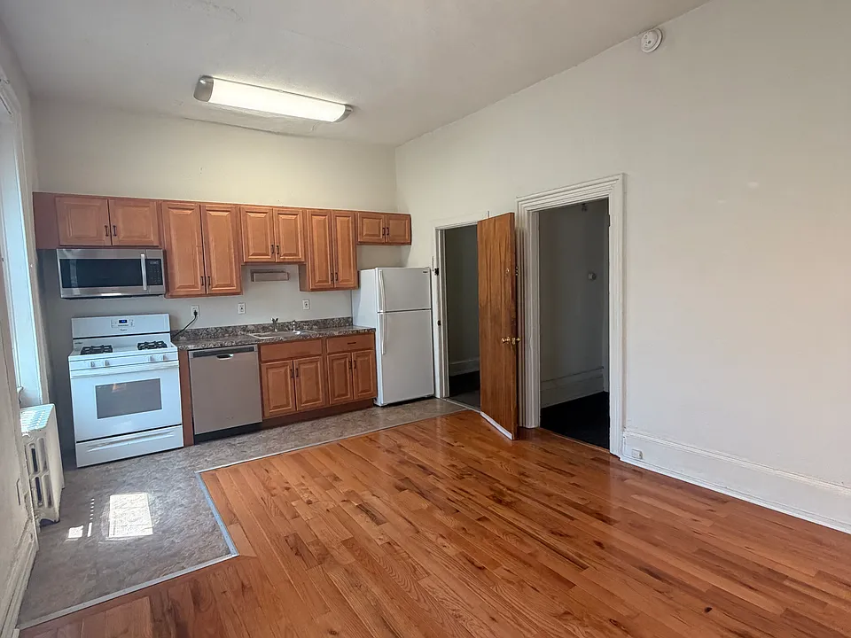 1921 Wallace St #2F