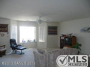 living room (3)
