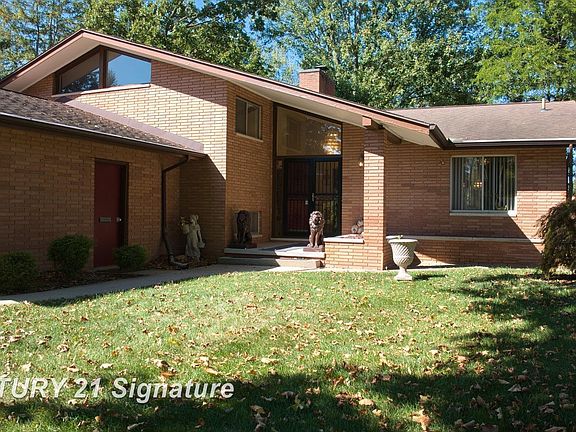 5th image of 47 Bretton Pl