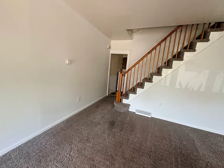 37 Barnes St — Photo 2