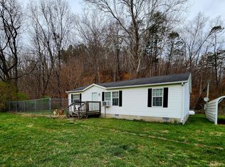671 Dog Trot Rd, Frenchburg, KY 40322