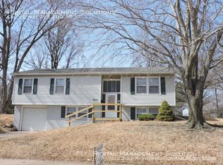 3021 SW Westwood Dr, Topeka, KS 66614