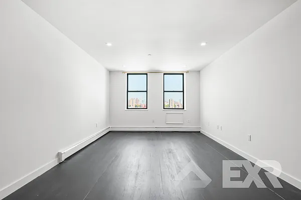 Rented by EXR | media 3