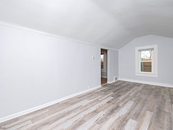 3rd image of 4280 W 143rd St