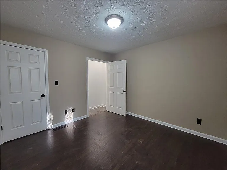 1325 Heatherton Rd — Photo 26