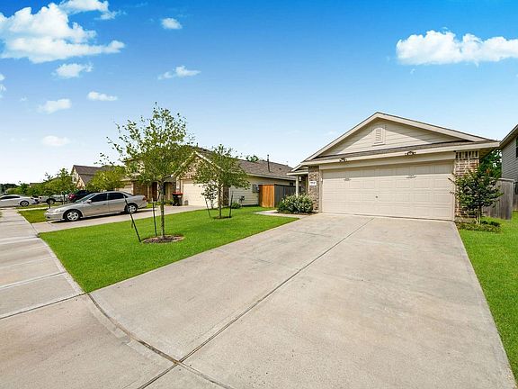 2nd image of 17847 Pemswood Dr