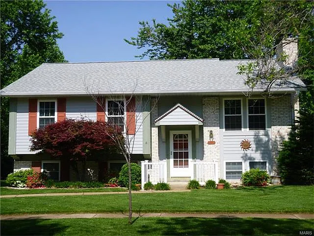 2389 Pheasant Run Dr photo 1