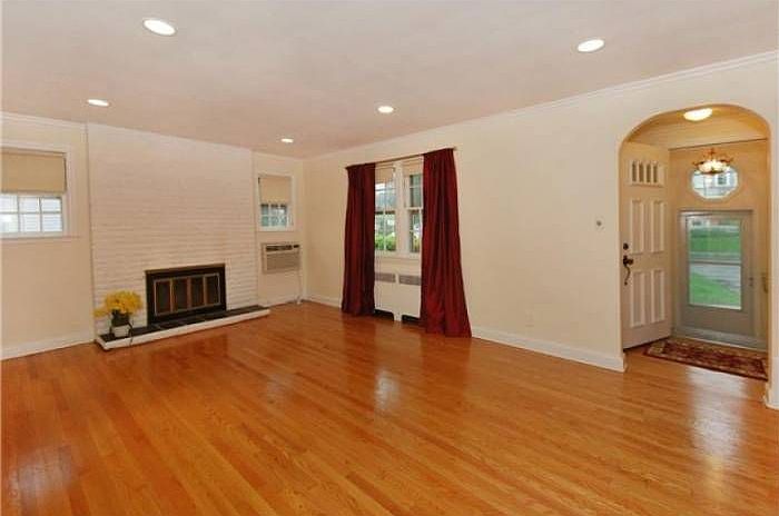 1st image of 12 Pleasant Ave