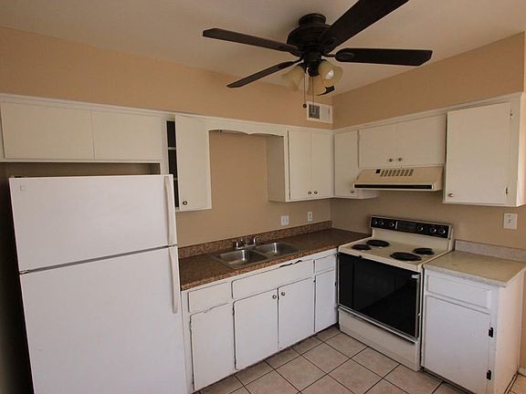 5th image of 430 N Hall APT B