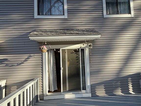 2nd image of 2F Black Oak Dr