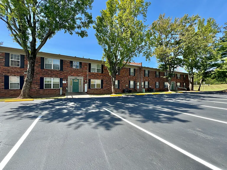 Countrybrook Apartments — Photo 11