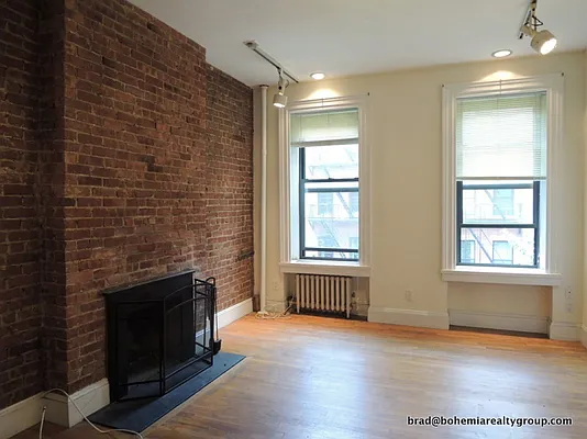 Rented by Bohemia Realty Group | media 27