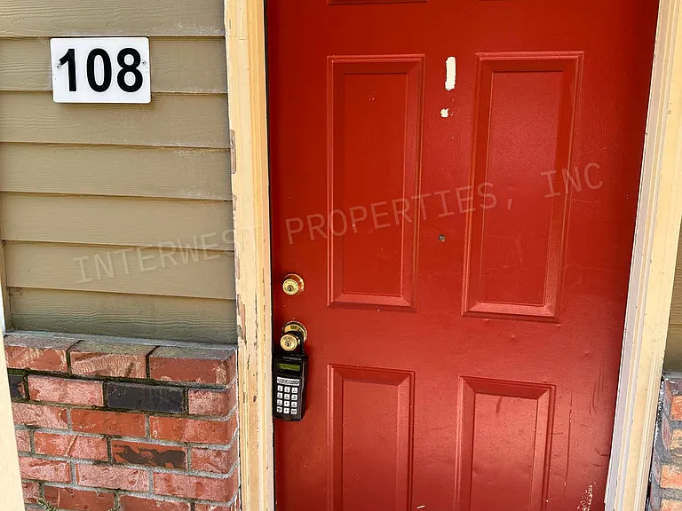 16705 NE Halsey St #108 — Photo 11