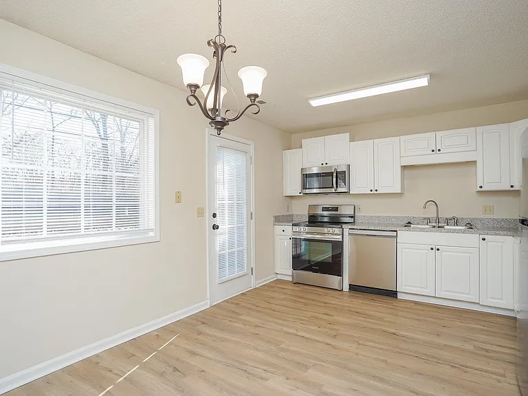 303 Waddell Rd — Photo 15