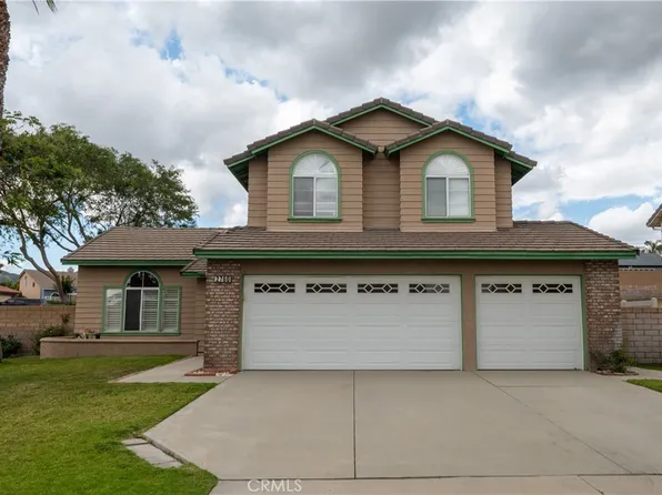 2760 W Windhaven Dr, Rialto, CA 92377