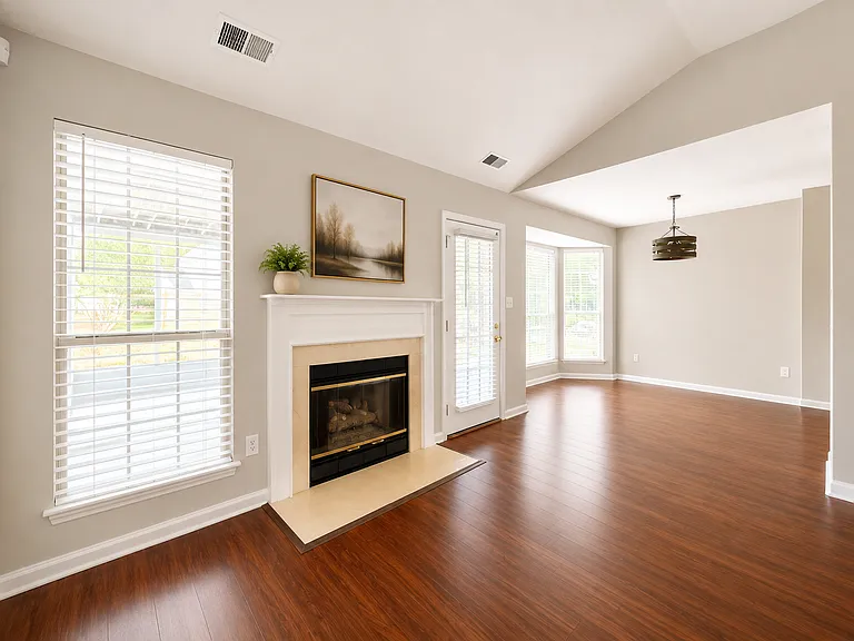 13505 Bolingbrook Ln — Photo 4