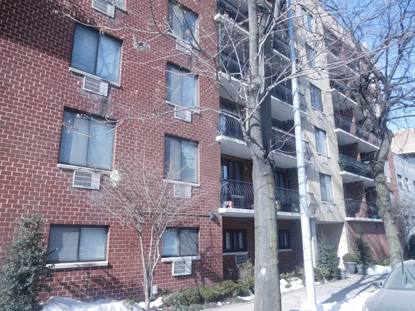 3208 Union St, Flushing, NY